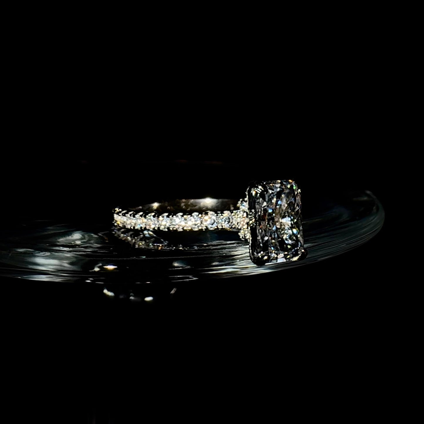 "Aura" ring