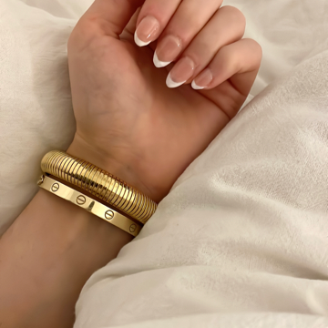 Elastische bangle met lijnen